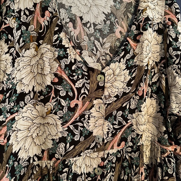 Meritt Black and White Floral Long Sleeve Dress size large - Picture 2 of 6